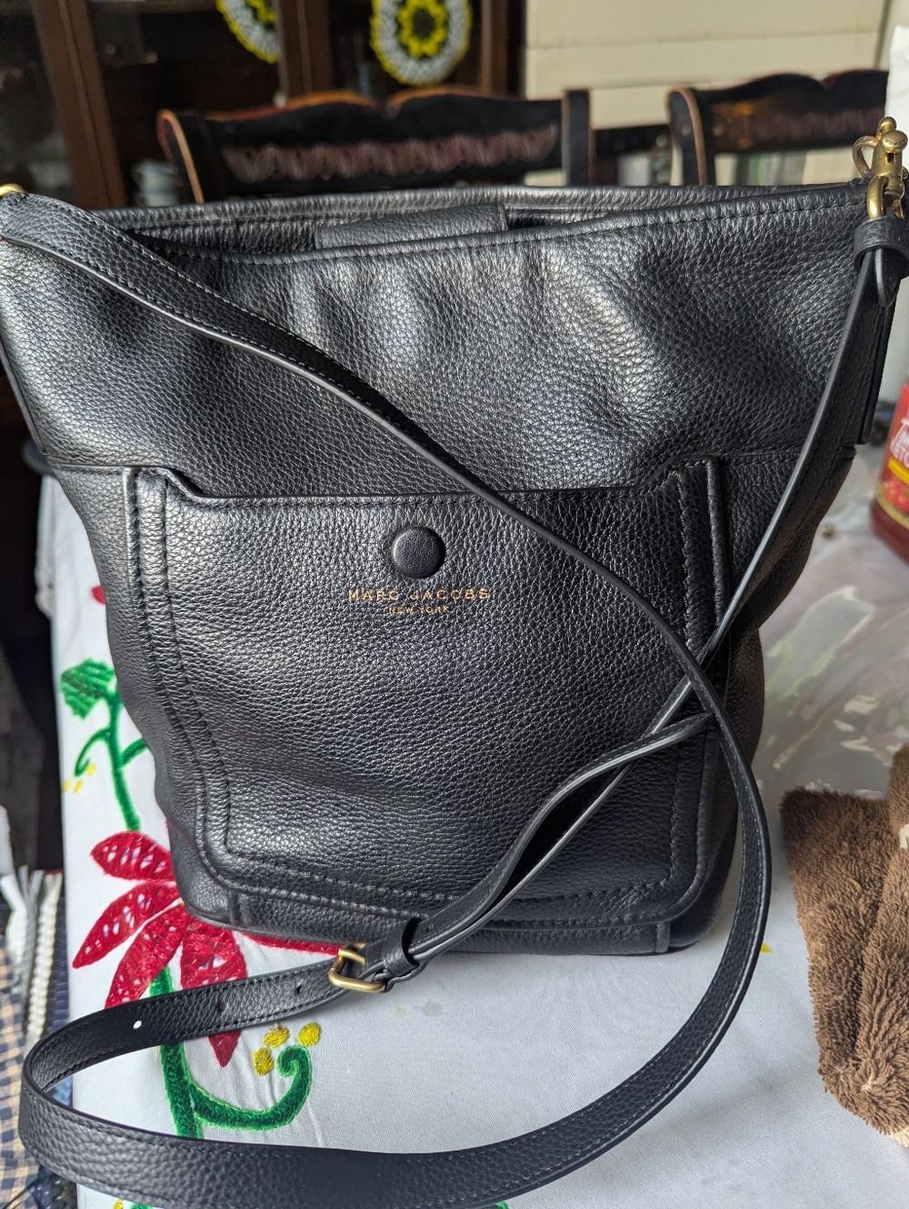 Marc Jacobs Black Pebbled Leather Camera Crossbody with Gold Hardware - Picture 3 of 7